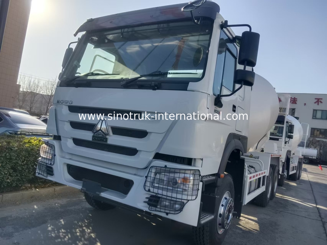 Haute puissance de 400 chevaux HOWO camion mélangeur 6-12CBM LHD 6×4 10 roues