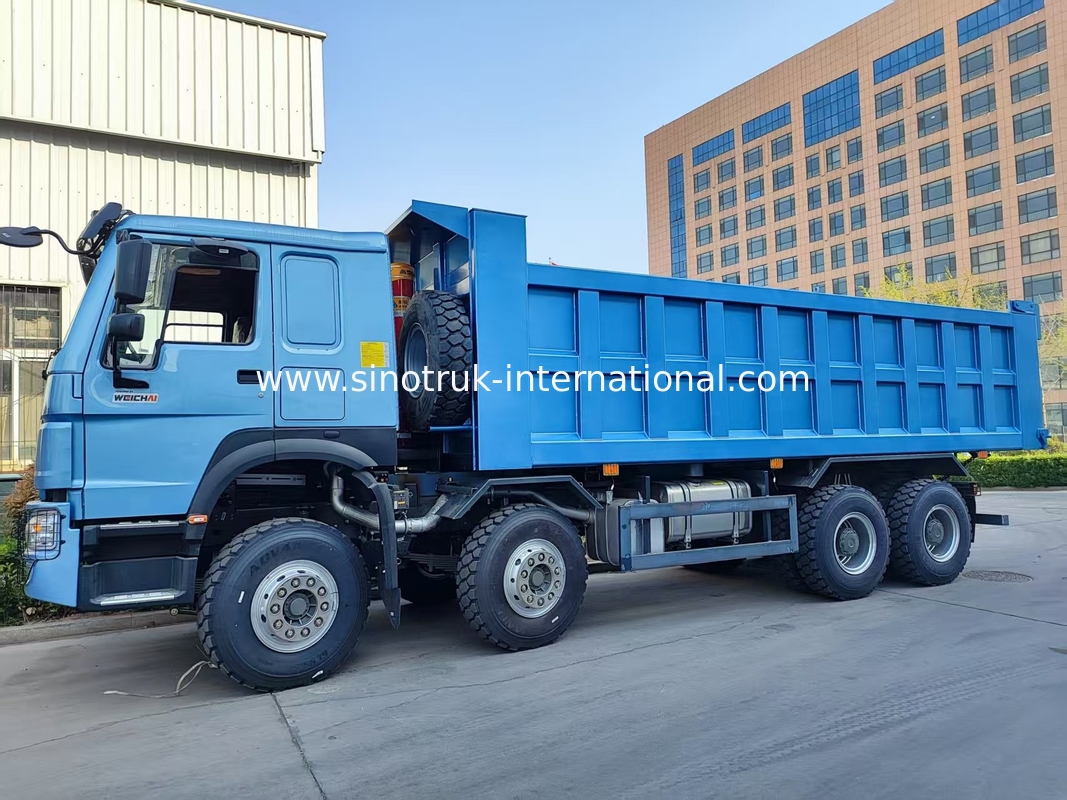 Captivant Blue HOWO 8×4 380HP 26.91CBM camion de décharge où la puissance rencontre la précision dans chaque charge!