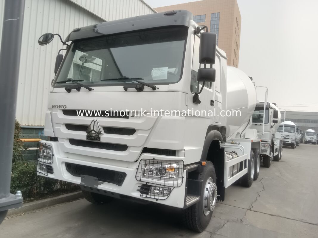 Camion malaxeur HOWO haute puissance 371CV faible consommation de carburant LHD 6x4 10 roues