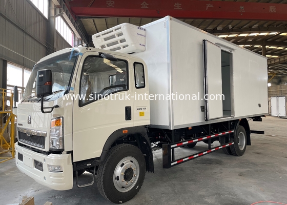 Consommation basse d'énergie SINOTRUK HOWO 4×2 camion réfrigéré 160HP RHD de 10 tonnes