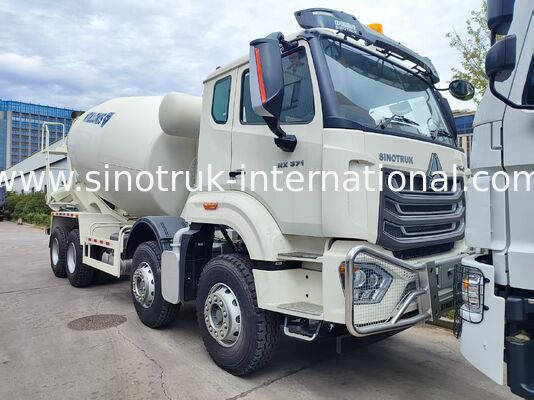 C'est un camion de béton de 14 mètres cubes. 371 ch.